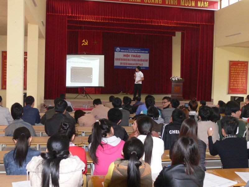 kinh-doanh-noi-dung-so-huong-mo-cho-sinh-vien-cong-nghe-thong-tin3
